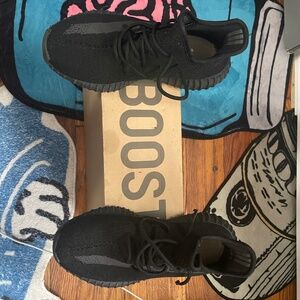 BLACK YEEZY FOR SELL